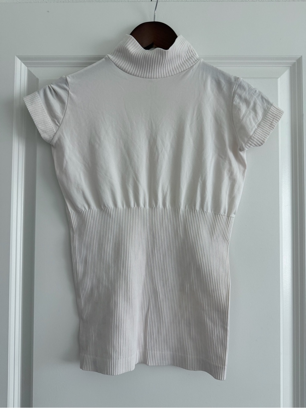 Connection 18 White Short-Sleeve Ribbed Mock Neck Top